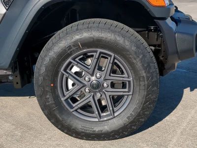 2026 Jeep Wrangler — photo 11 view