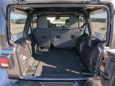 2026 Jeep Wrangler — photo 14 view
