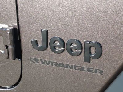 2026 Jeep Wrangler — photo 13 view
