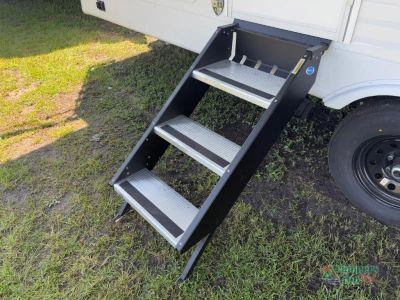 2026 Venture RV Sienna — photo 46 view