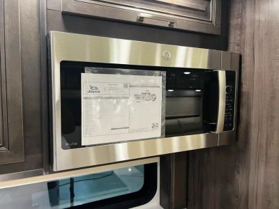 2026 Jayco SENECA PRESTIGE — photo 9 view
