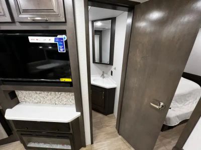2026 Jayco SENECA PRESTIGE — photo 13 view