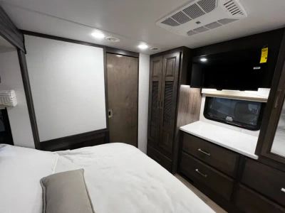 2026 Jayco SENECA PRESTIGE — photo 27 view