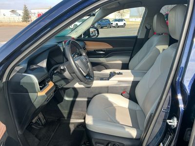 2024 Toyota Grand Highlander - Photo 9