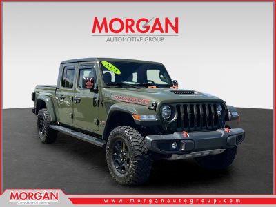 2023 Jeep Gladiator Mojave in Green — front three-quarter view