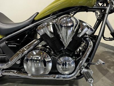 2025 Honda Fury - Photo 11