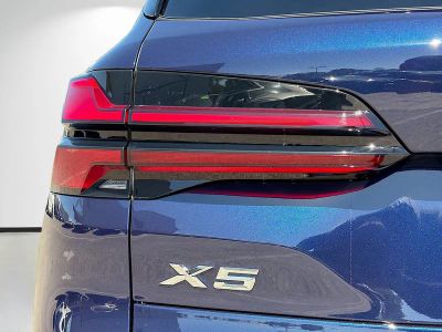 2026 BMW X5 — photo 10 view