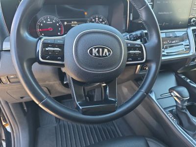 2021 Kia Sorento — photo 12 view