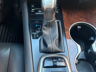 2017 Lexus RX - Photo 16