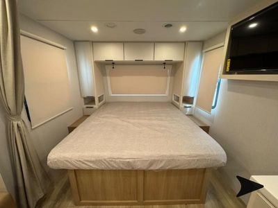 2026 Winnebago Thrive - Photo 32