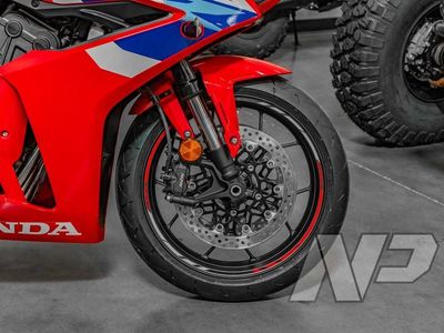 2026 Honda CBR650R E-Clutch - Photo 13