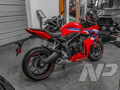 2026 Honda CBR650R E-Clutch - Photo 4