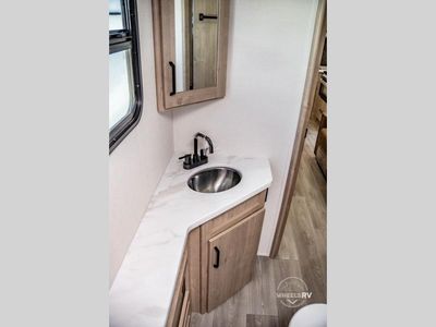 2026 Grand Design Imagine XLS - Photo 20