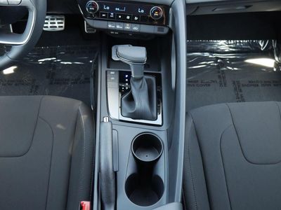 2026 Hyundai Elantra - Photo 40