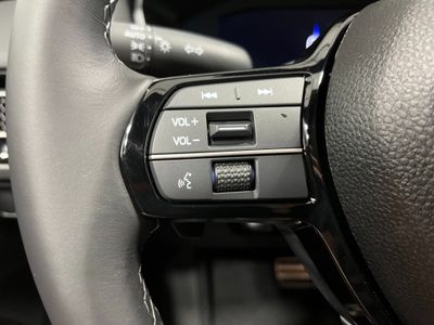 2026 Honda Civic Sedan Hybrid - Photo 16