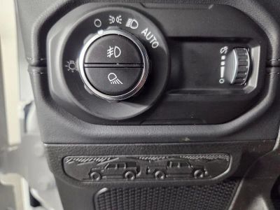 2026 Jeep Gladiator — photo 15 view