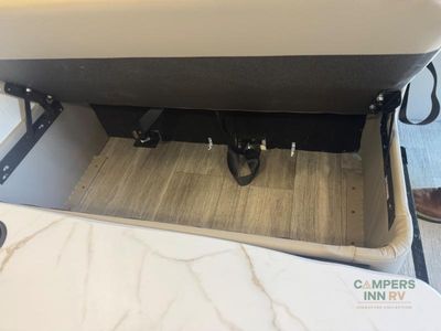 2025 Dynamax Isata 5 — photo 12 view