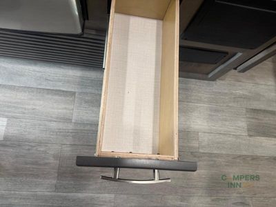 2025 Dynamax Isata 5 — photo 36 view