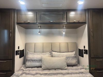2025 Dynamax Isata 5 — photo 40 view