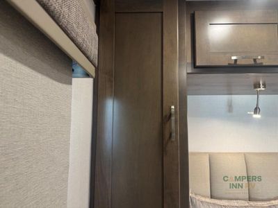 2025 Dynamax Isata 5 — photo 45 view