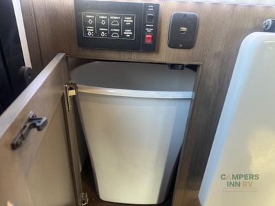 2025 Dynamax Isata 5 — photo 26 view