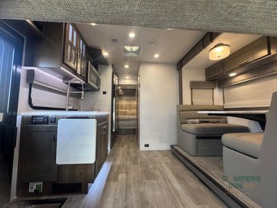 2025 Dynamax Isata 5 — interior view