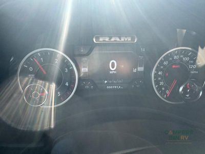 2025 Dynamax Isata 5 — photo 7 view