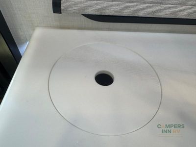 2025 Dynamax Isata 5 — photo 18 view