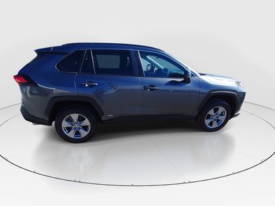 2025 Toyota RAV4 - Photo 8