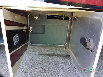2023 Tiffin Motorhomes Phaeton - Photo 13