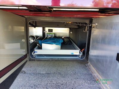 2023 Tiffin Motorhomes Phaeton - Photo 10
