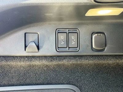 2026 Lexus RX — photo 13 view