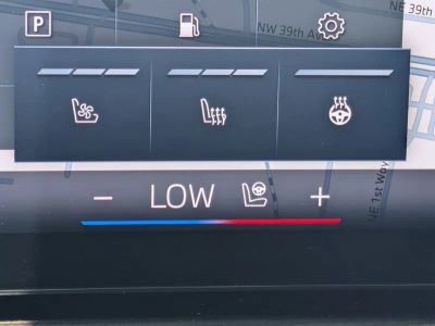 2025 BMW X6 — photo 23 view