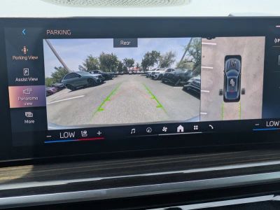 2025 BMW X6 — photo 20 view