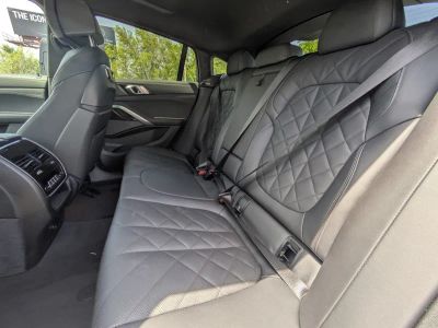 2025 BMW X6 — photo 13 view