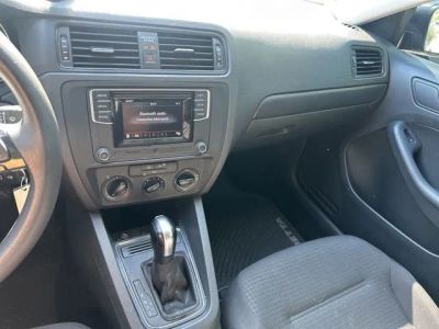 2016 Volkswagen Jetta Sedan — photo 11 view