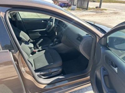 2016 Volkswagen Jetta Sedan — photo 9 view
