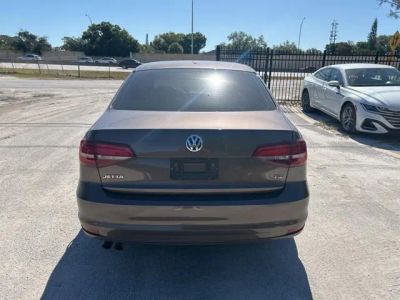 2016 Volkswagen Jetta Sedan — photo 16 view