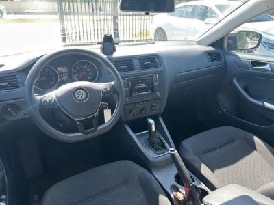 2016 Volkswagen Jetta Sedan — photo 13 view