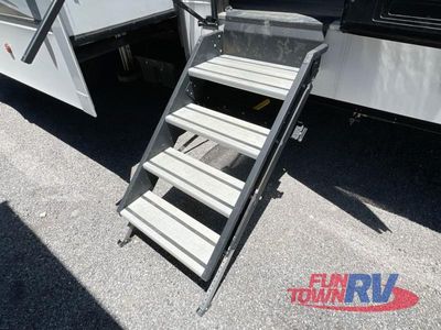 2024 Alliance RV Paradigm - Photo 6