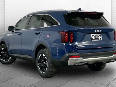 2026 Kia Sorento — rear three-quarter view