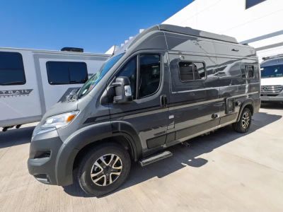 2027 Winnebago SOLIS — photo 19 view