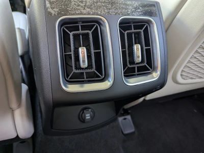 2026 Kia Sorento — photo 18 view