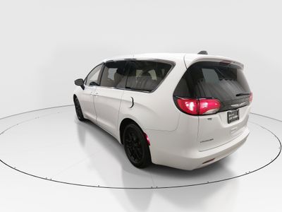 2023 Chrysler Voyager - Photo 5