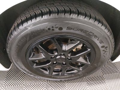 2023 Chrysler Voyager - Photo 10