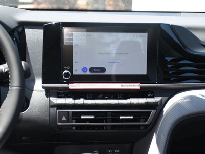 2026 Toyota Camry - Photo 9