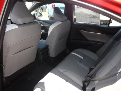 2026 Toyota Camry - Photo 8
