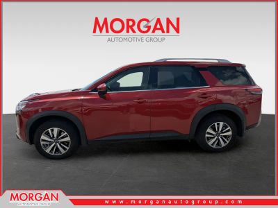 2024 Nissan Pathfinder — engine compartment view