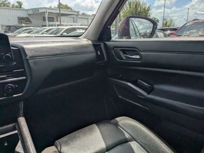 2024 Nissan Pathfinder — photo 17 view