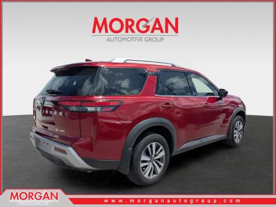 2024 Nissan Pathfinder — rear three-quarter view